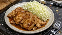 豚こま肉で10分、しっとり香ばしい生姜焼き——粉ひとつでタレがよく絡む簡単レシピ