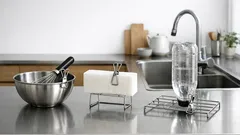 ダイソーのステンレスピンチが万能だった、キッチンの置き場所問題を「吊るす」で解決