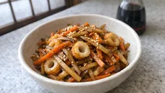 めんつゆで味がすぐ決まる、ちくわ入りきんぴらごぼう（作り置きにも）